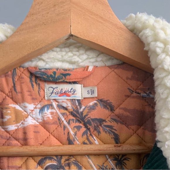 Faherty Muriel Green sherpa collar quilted Corduroy coat Size Small corduroy - Picture 3 of 5